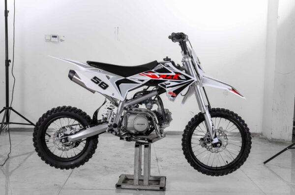 Pentora MZK 125cc Manual Trans, Wet Multi Plate Clutch, 33-inch Seat height, Kick start, CARB - Image 4